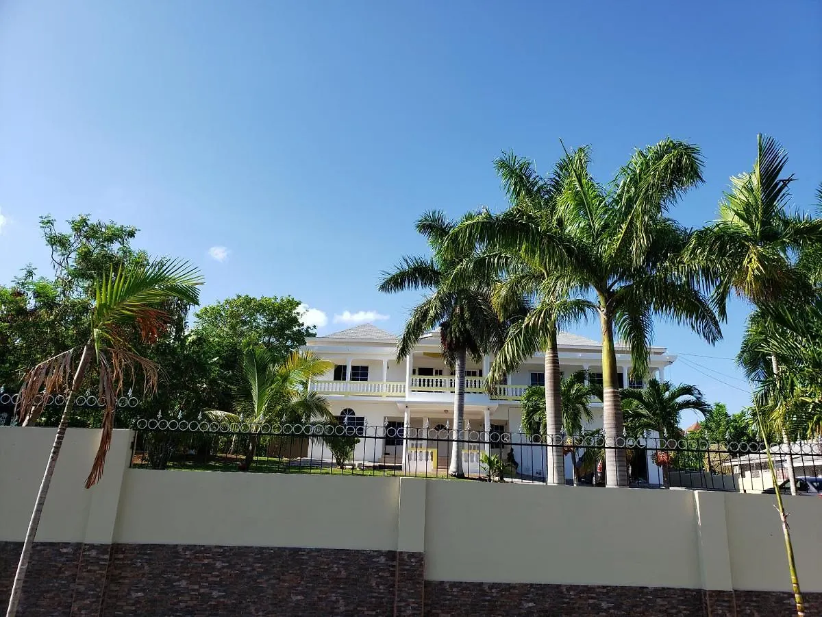Coral Gardens Villa Montego Bay 0*,  Jamaika